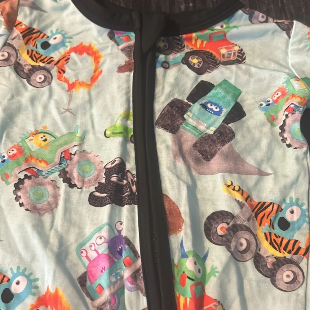 Adorable birdie Bean, one piece new with tags. 0-3 mos - Picture 3 of 3